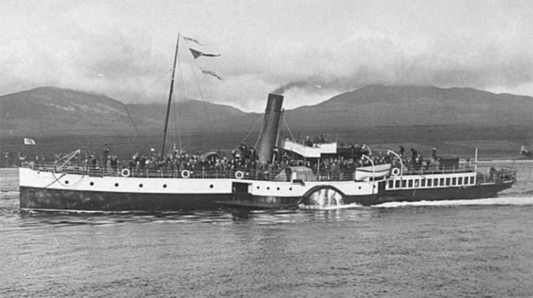 The paddle-steamer MV Pioneer in the Sound of Islay